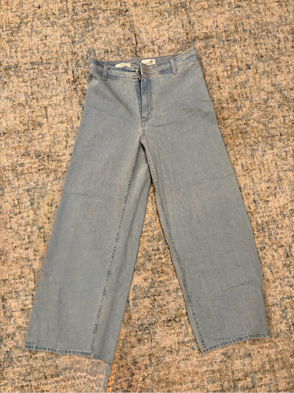 Universal Thread Light Wash Wide Leg Jeans